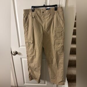 New with Tags Propper Brand Men’s Tactical Pants Khaki Cargo Pants